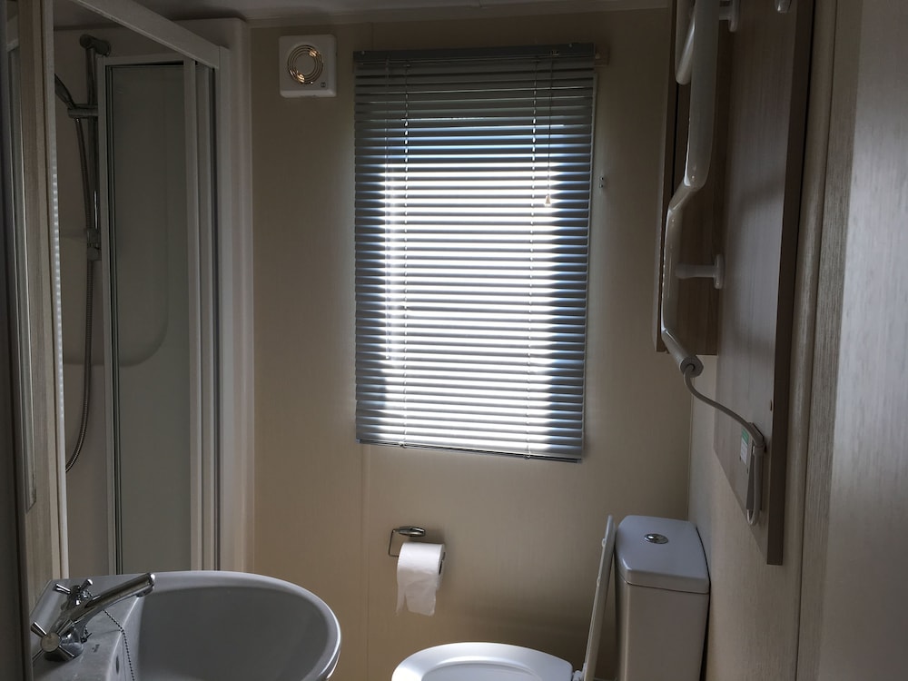 Mobile Home photo 2