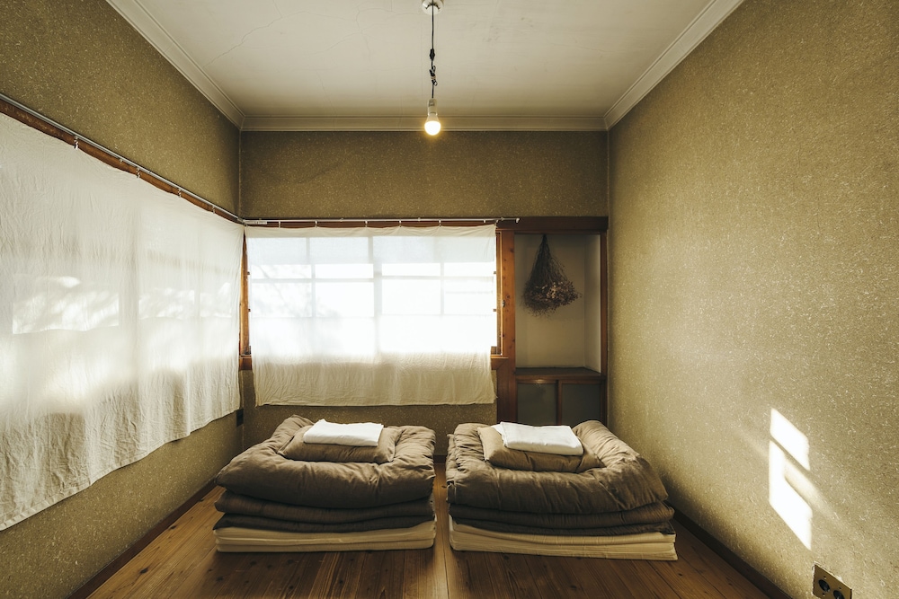 Twin Room, Non Smoking photo 1
