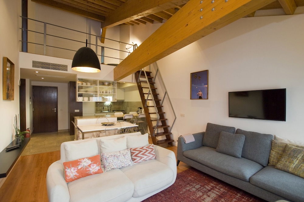 Superior Apartment, 2 Bedrooms, 2 Bathrooms