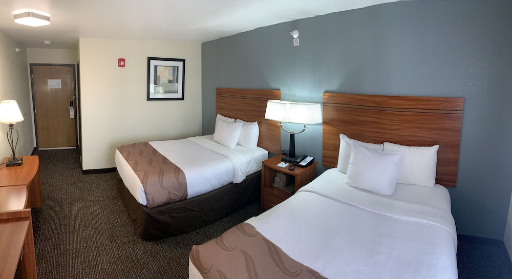 Standard Room, 2 Double Beds, Non Smoking - Photo 1
