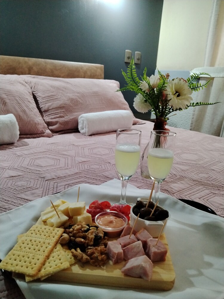 Traditional Room, 1 Queen Bed photo 2