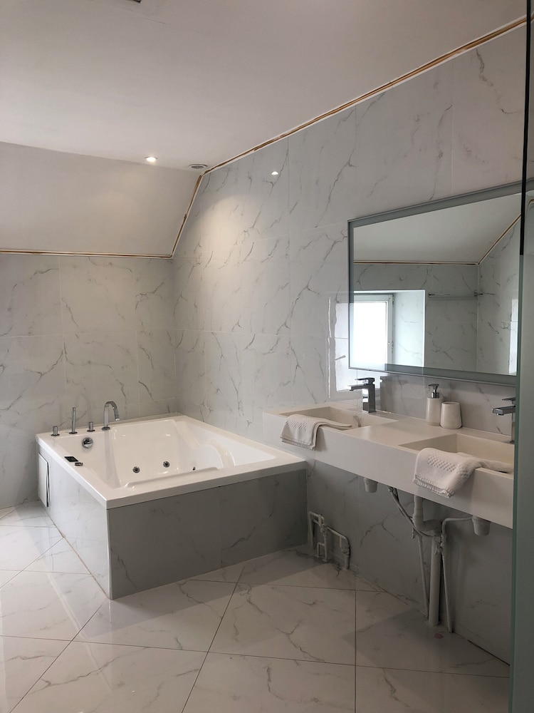Luxury Room photo 2