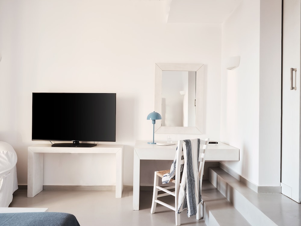 Panoramic Suite, Pool View