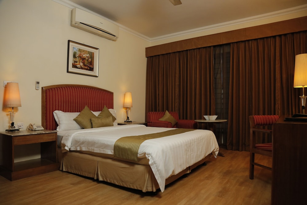 Deluxe Double or Twin Room, 1 Double Bed photo 3