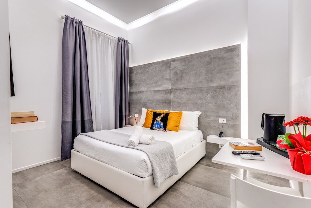 Suite, Jetted Tub