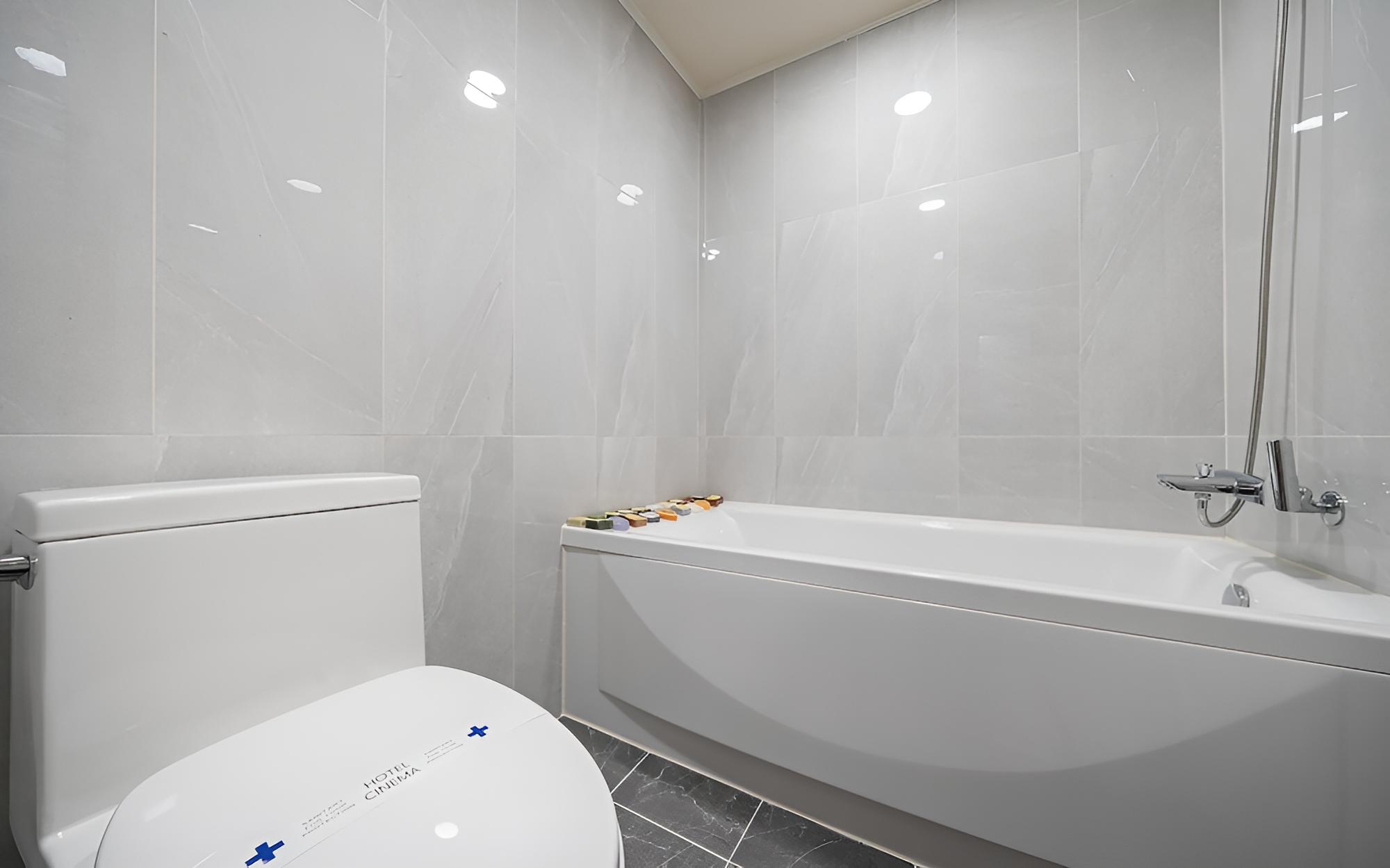 Room (Wide Special Room with OTT (Bathtub S) photo 1