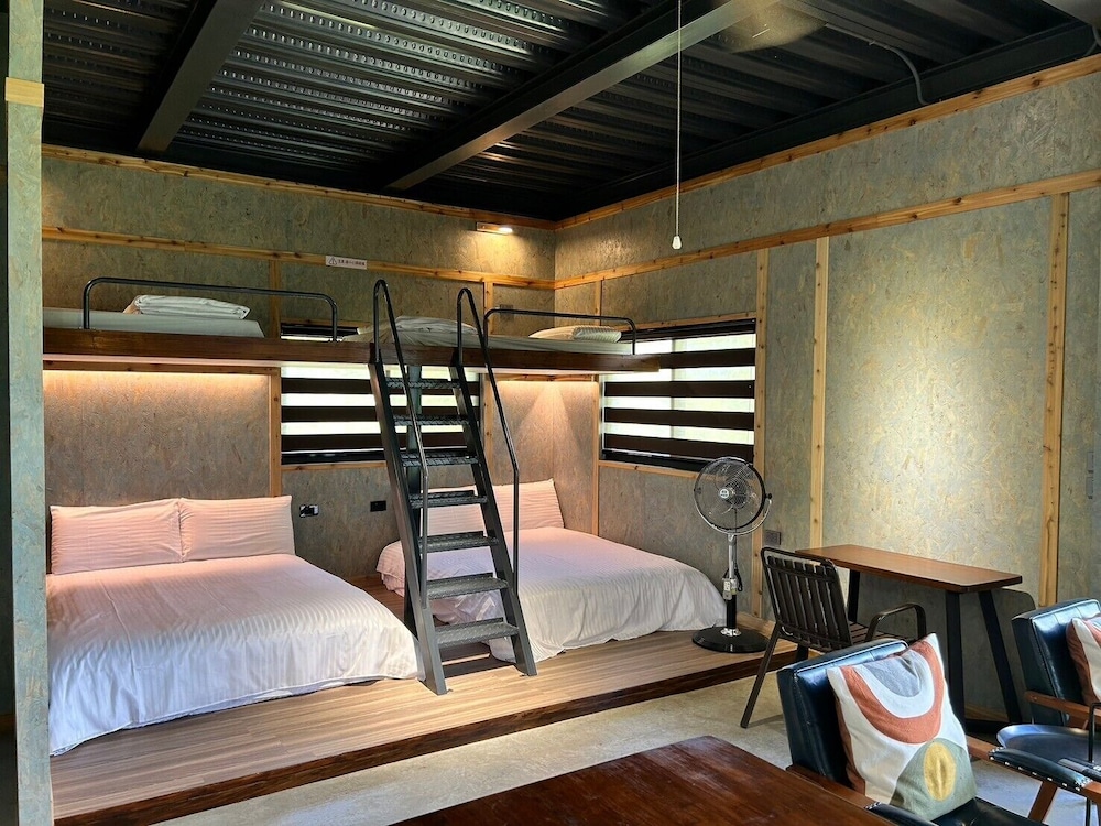 Wood Cottage photo 2