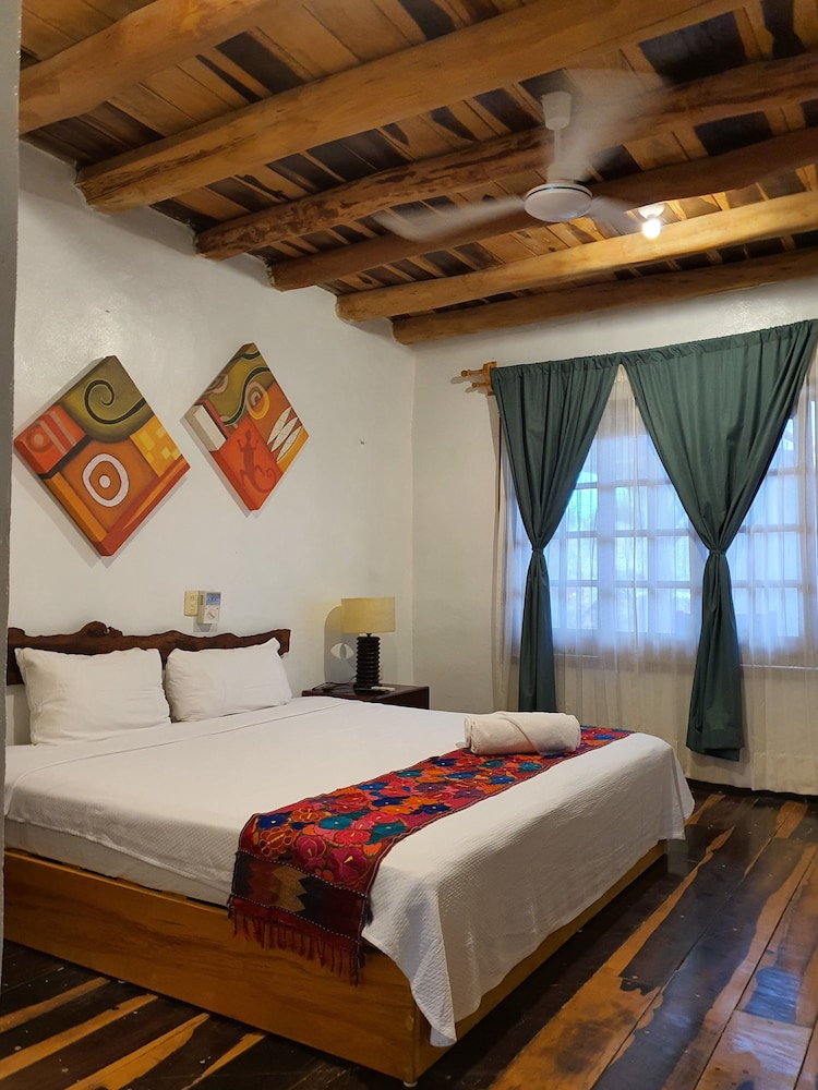 Superior Room, 1 King Bed, Garden View