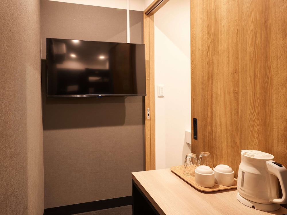 Economy Twin Room - Photo 4