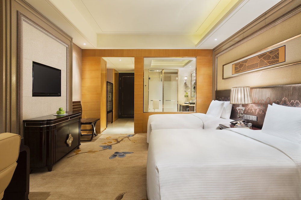 Grand Room, 1 King Bed