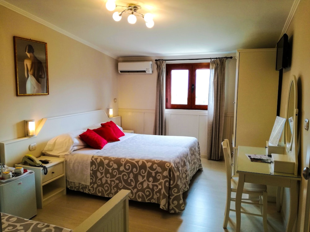 Basic Room, 1 Double Bed, Sea View