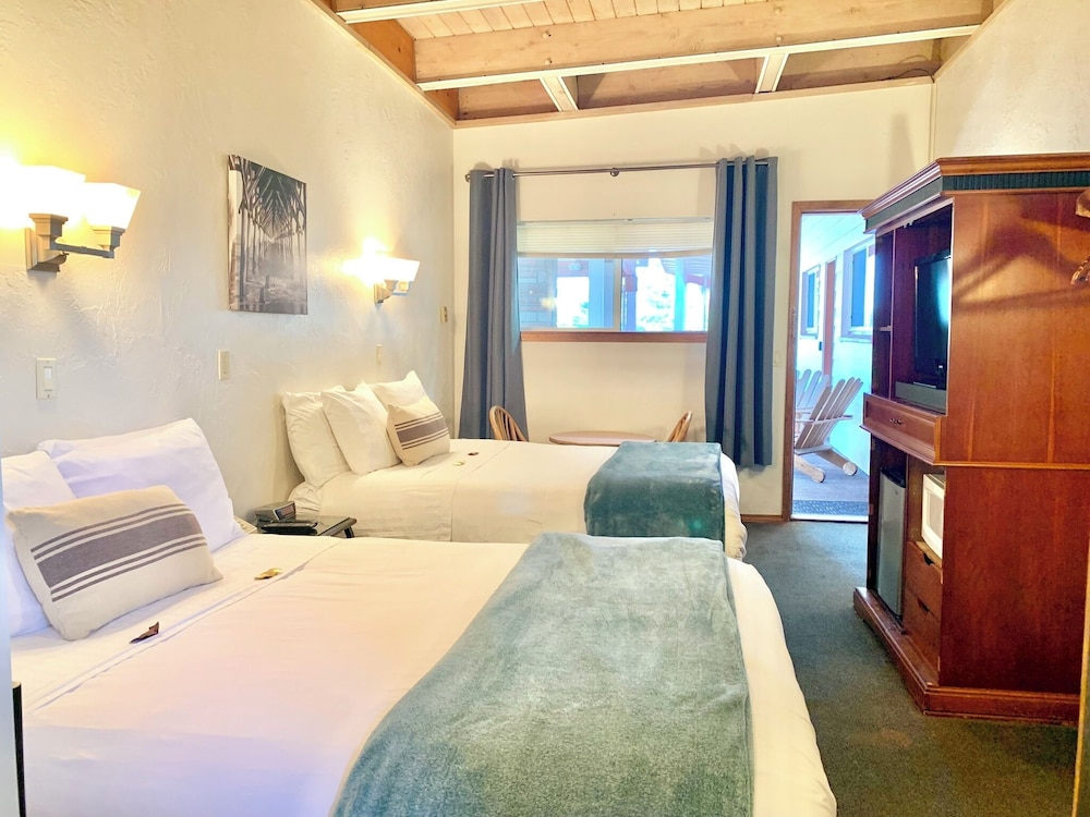 Room, 2 Queen Beds (Pet Friendly)