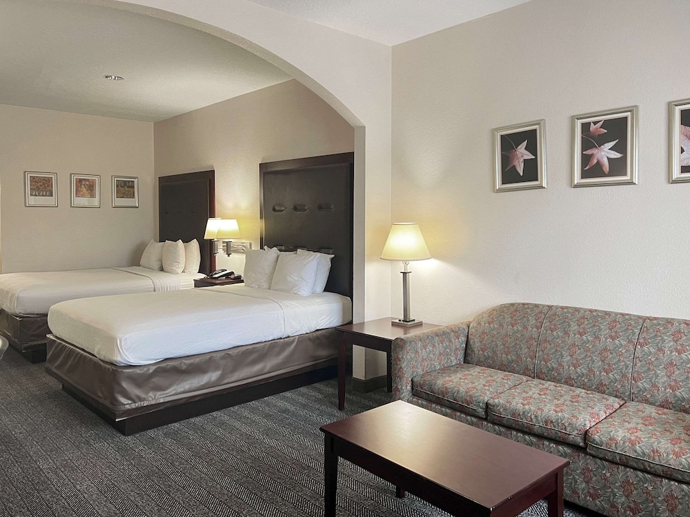 Room, 2 Queen Beds, Accessible, Non Smoking - Photo 5