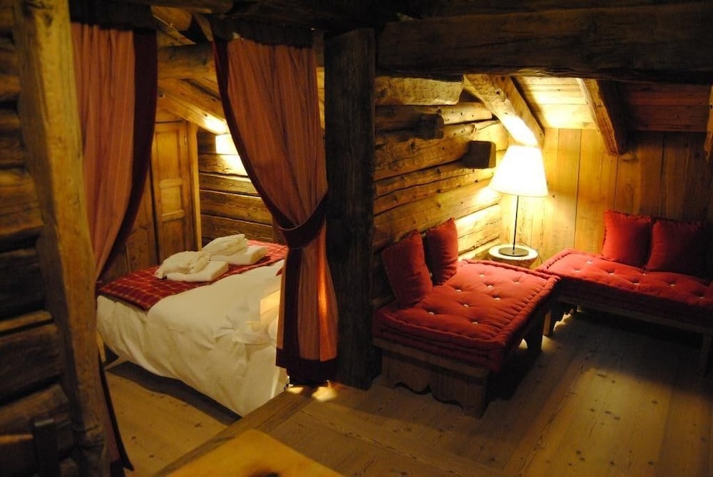 Superior Triple Room, Multiple Beds, Non Smoking