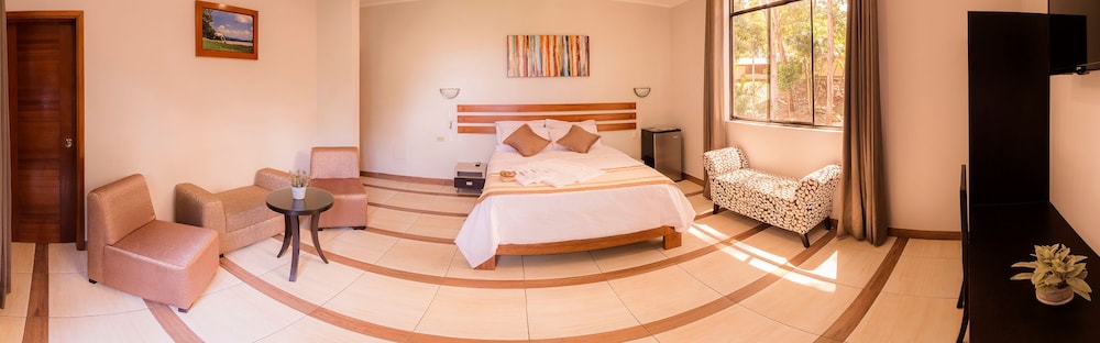 Suite, Balcony