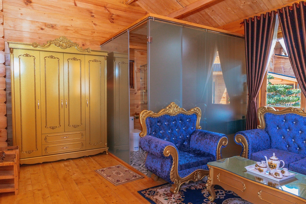 Room (Queen) photo 2