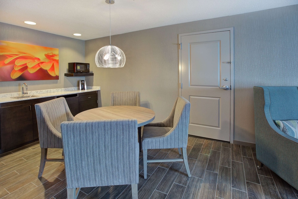 Suite, 1 Bedroom photo 2