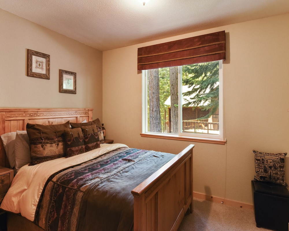 House, Multiple Beds, Balcony, Mountain View (Lux Leisure) photo 3