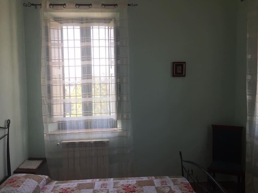 Basic Double Room, 1 Queen Bed photo 1