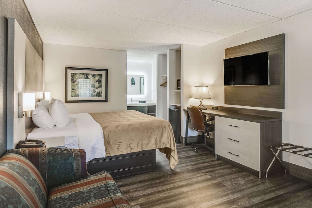 Room, 1 King Bed, Accessible, Non Smoking - Photo 1