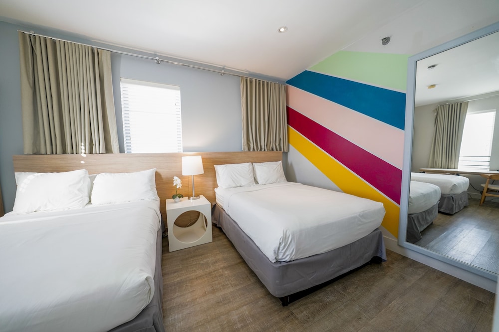 Deluxe Room, 2 Double Beds photo 2