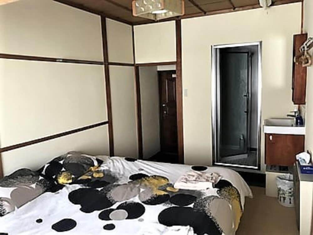 Twin Or 1 King Bed Room photo 1