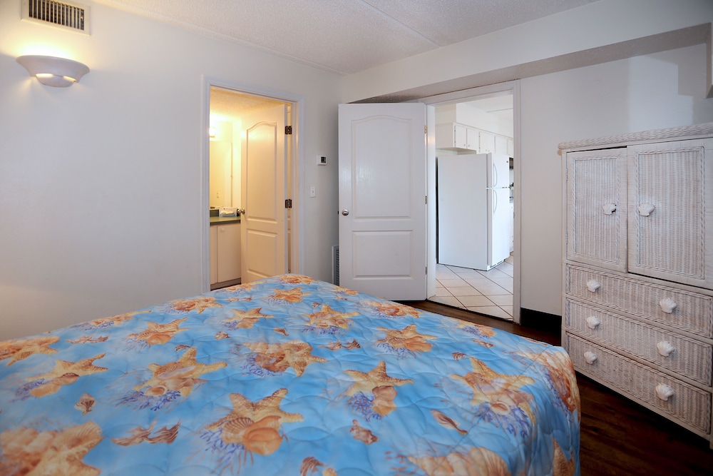 Suite, 2 Bedrooms (Maximum Occupancy of 6) photo 1