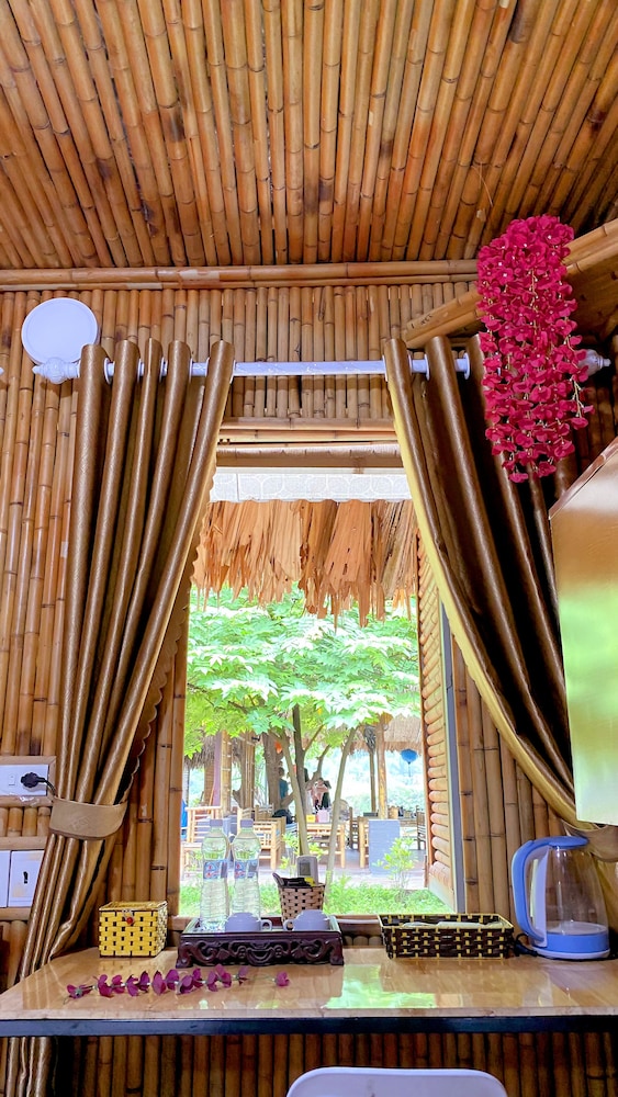Deluxe Triple Room, River View photo 1