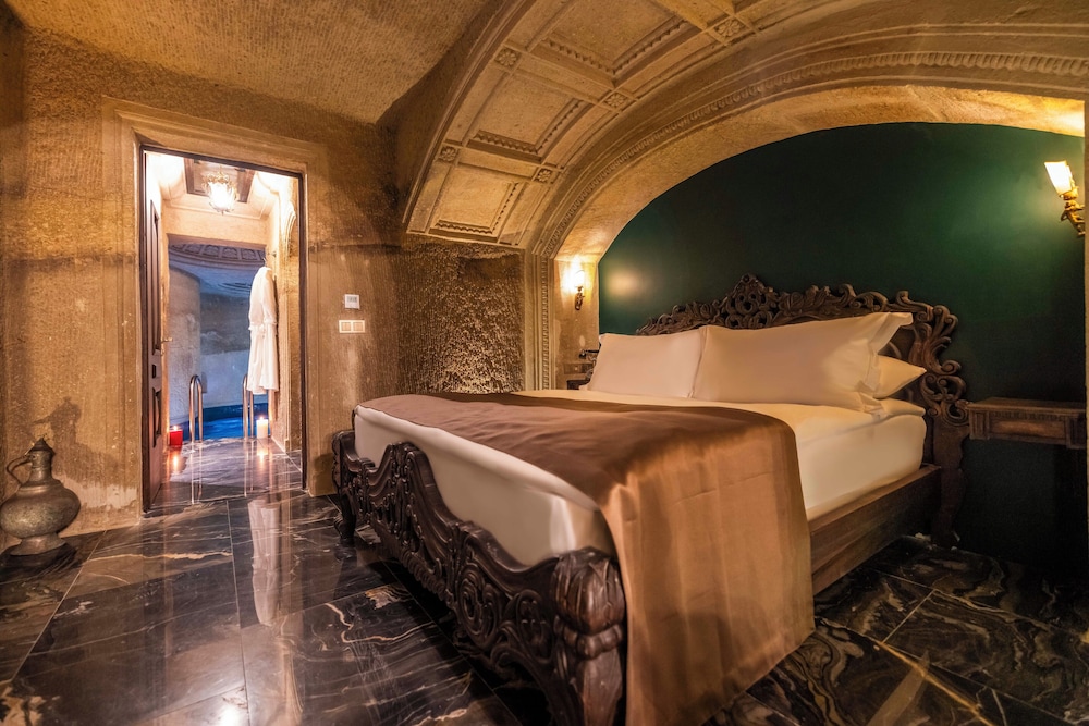 Signature Suite, 1 Double Bed (Pool) photo 1