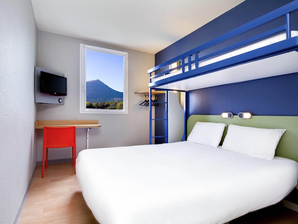 Triple Room, Multiple Beds