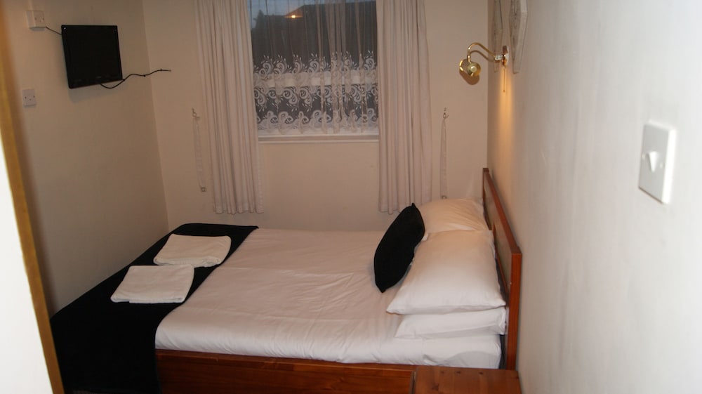 Double Room (Room 1)