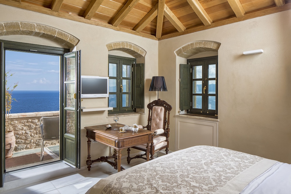 Deluxe Suite, Balcony, Sea View