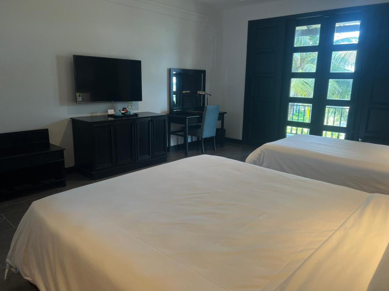 Triple Room with Sea View - Photo 4