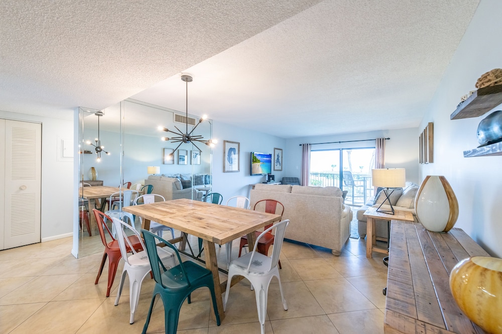 Condo, 3 Bedrooms, Oceanfront photo 3