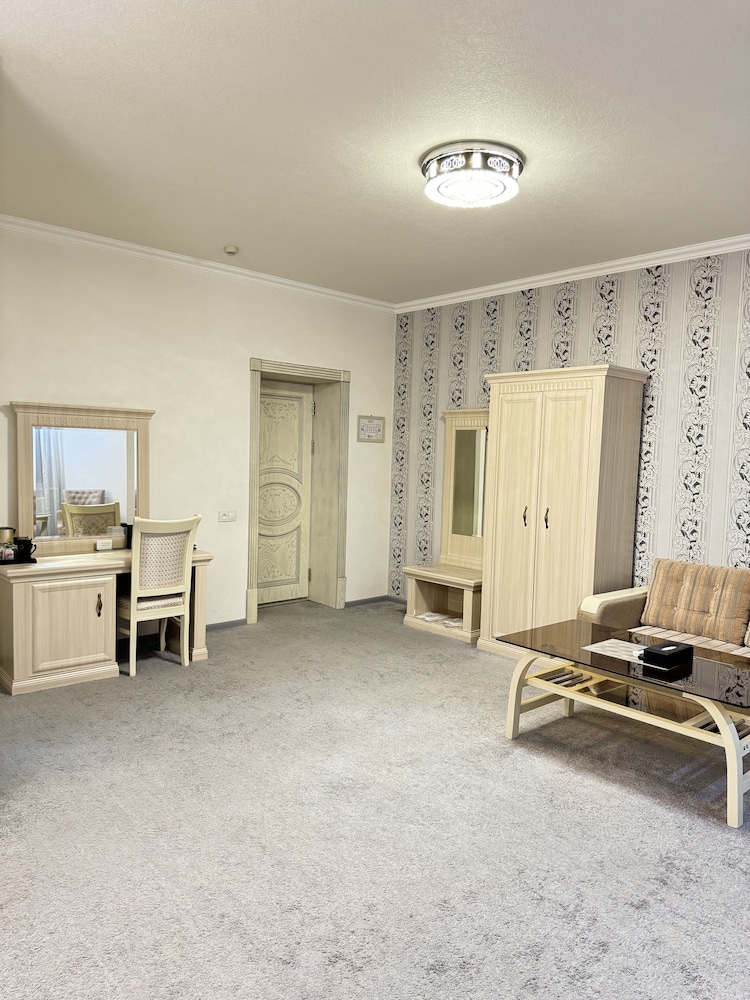 Deluxe Twin Room, Multiple Beds, Non Smoking, Garden View