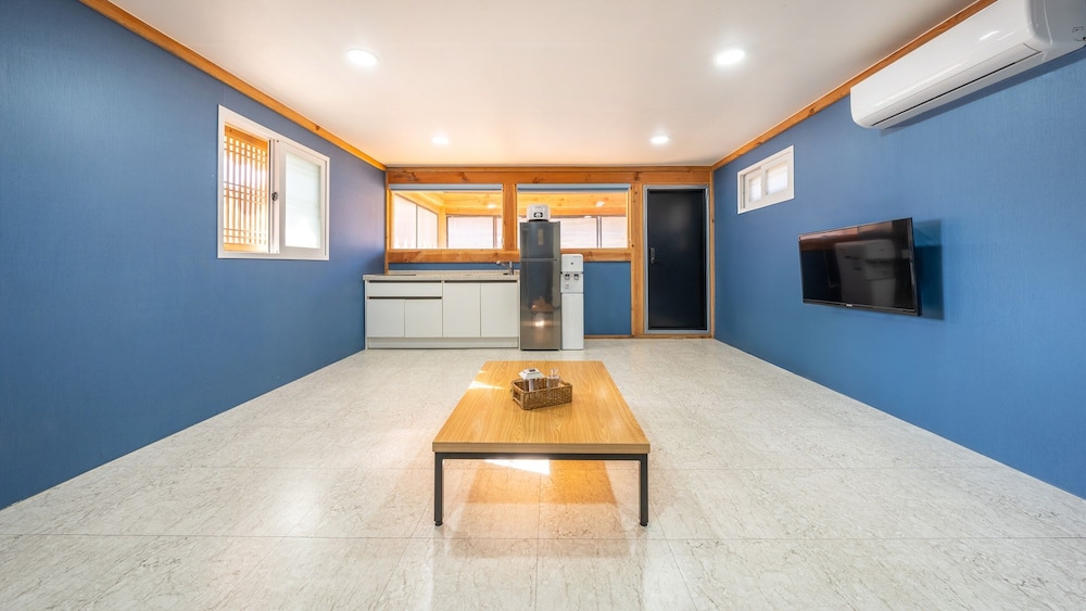 Basic Room, 1 Bedroom (Room Maru 6)