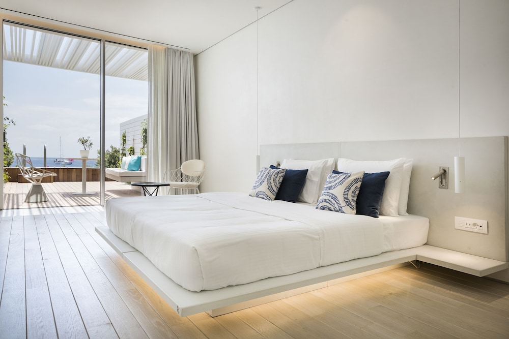 Suite, Private Pool, Sea View photo 3