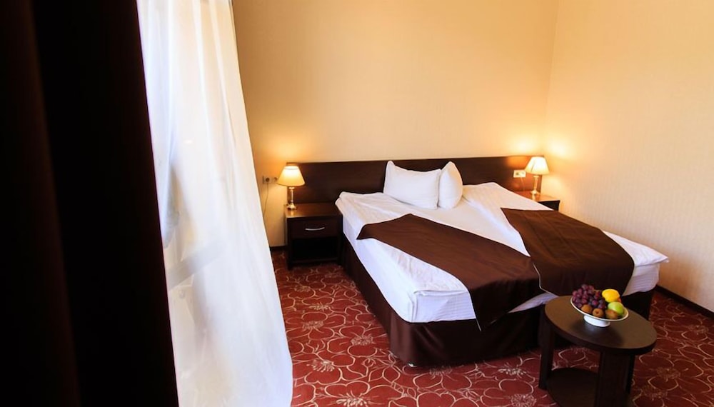 Standard Double Room, Balcony, Mountain View photo 3