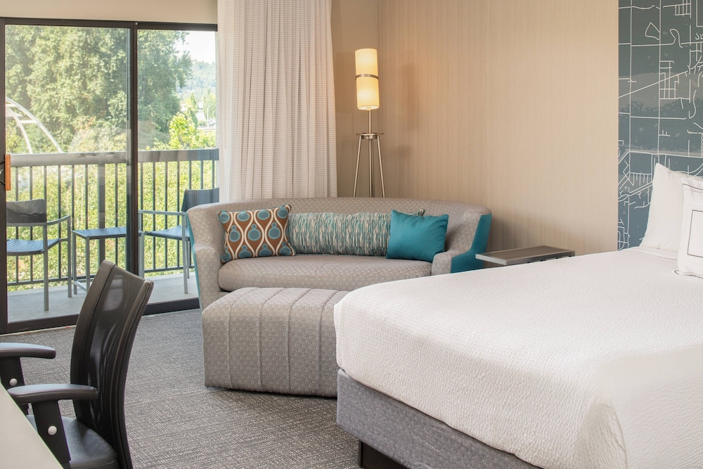 Deluxe Room, Multiple Beds
