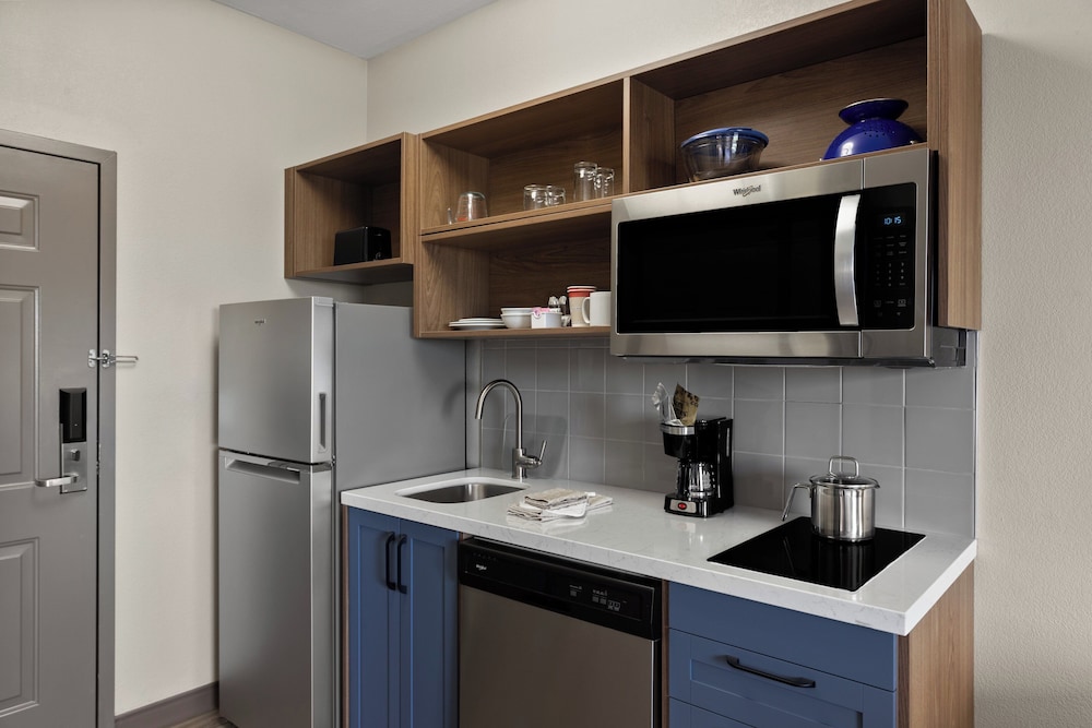 Standard Suite - Photo 5