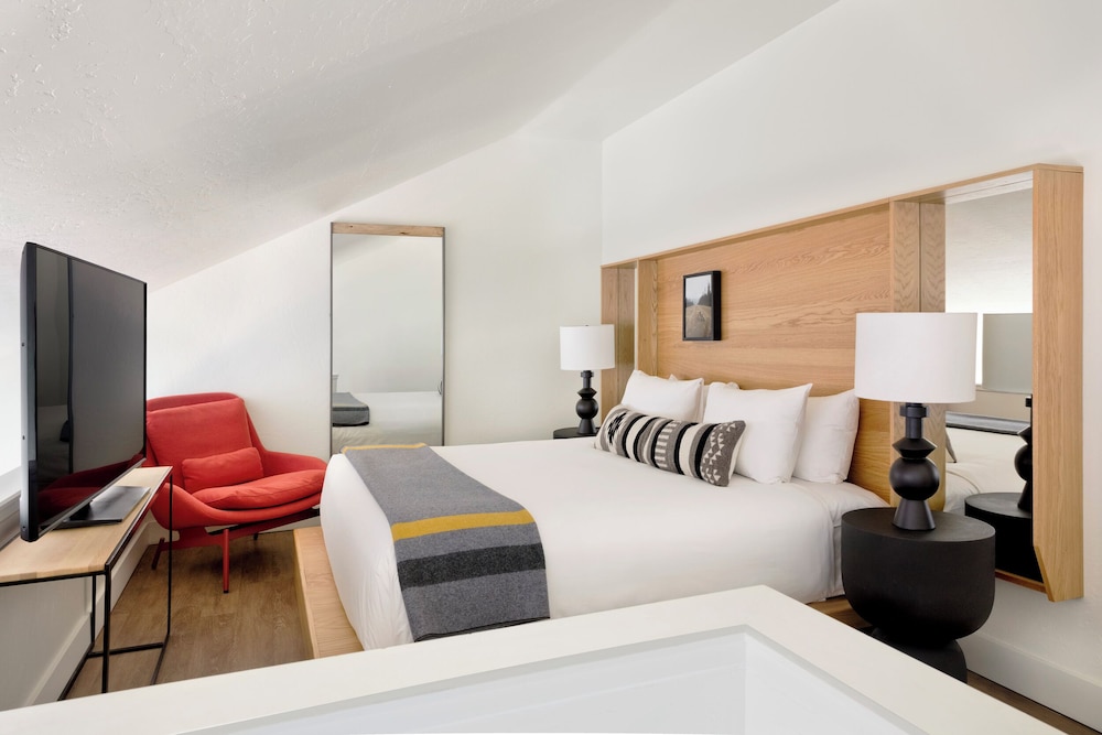 Adventurer Loft Suite | King + King + Sofa Sleeper - Photo 3