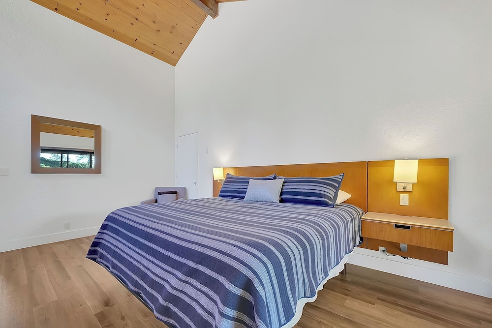 ADA King Room photo 2