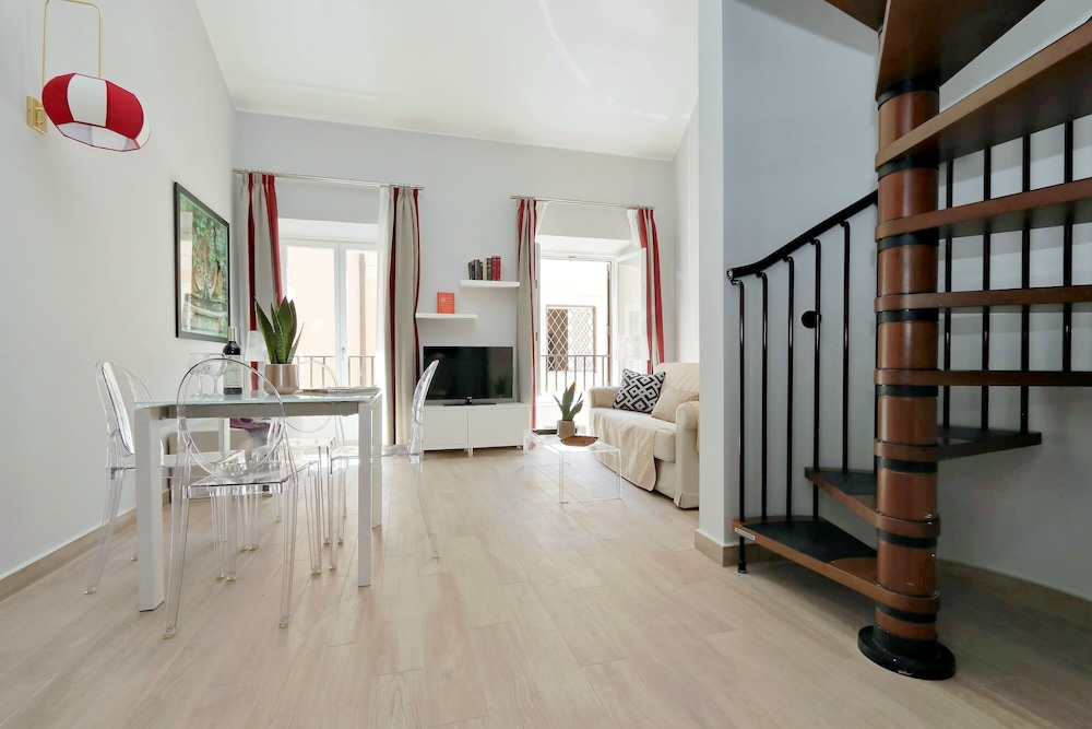 Grand Apartment, 2 Bedrooms, Terrace photo 3