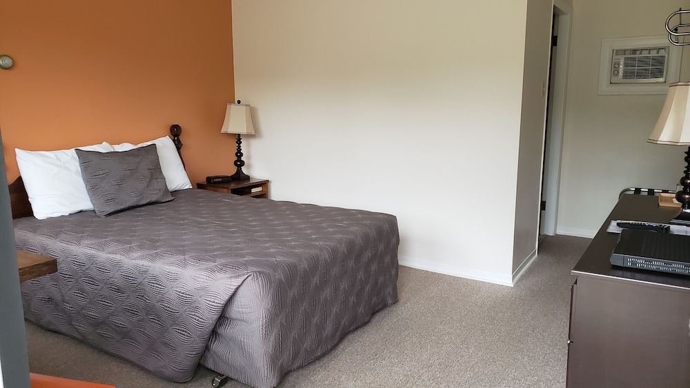 Economy Suite - Standard photo 3
