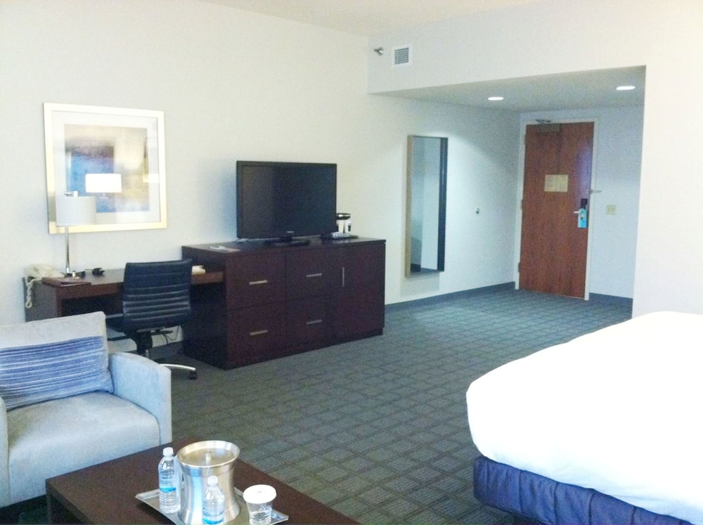 Suite, Accessible - Photo 2