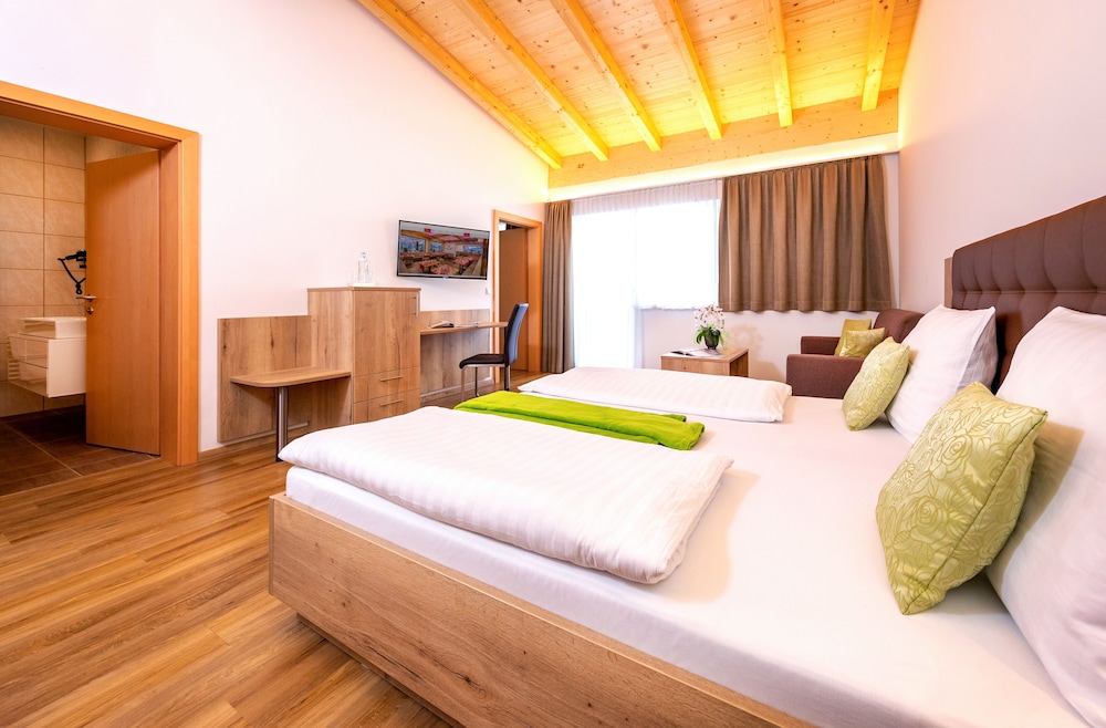 Comfort Suite, 2 Bedrooms, Balcony photo 1