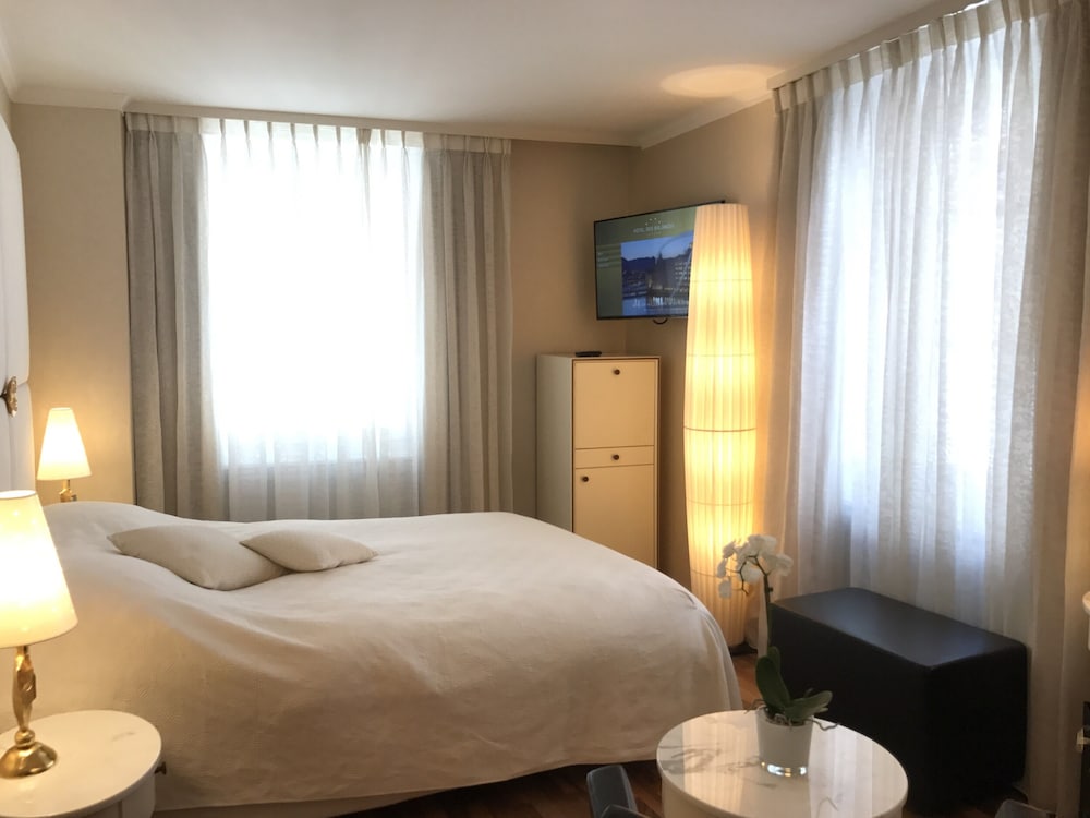 Double Room, City View (Queenroom) photo 3