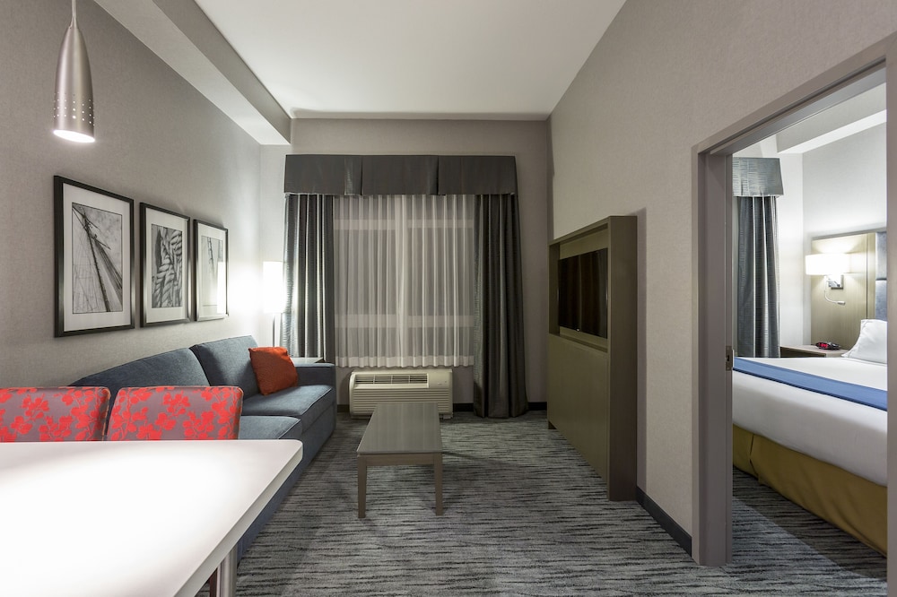 Suite, 1 Bedroom, Kitchen photo 2