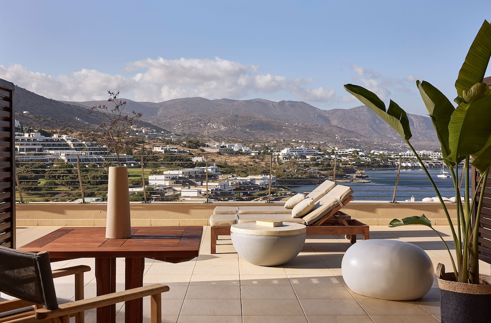 Mythica Junior Suite, Sea View