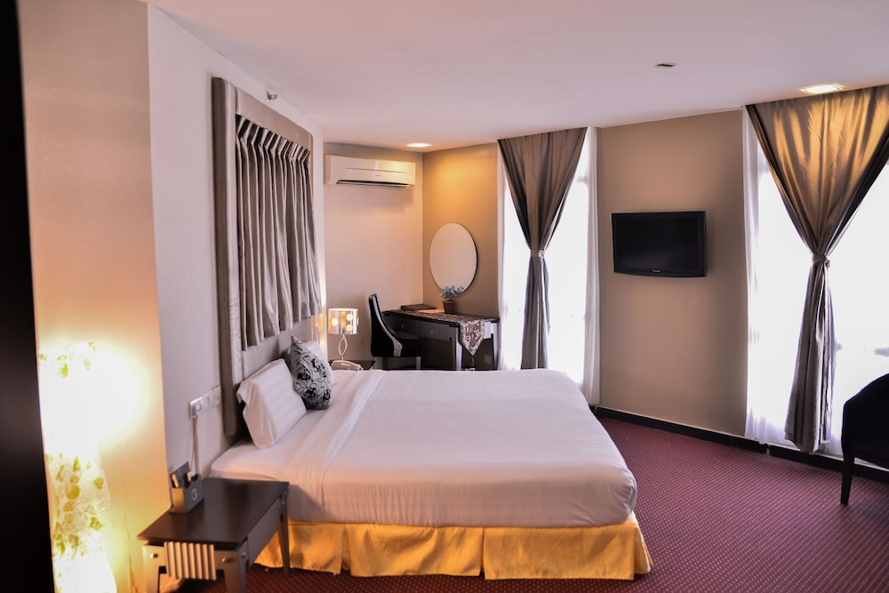 Executive Suite, 1 King Bed photo 2
